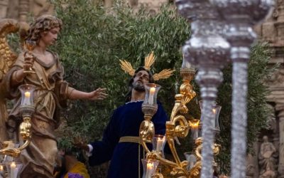 Suspendido los desfiles procesionales.